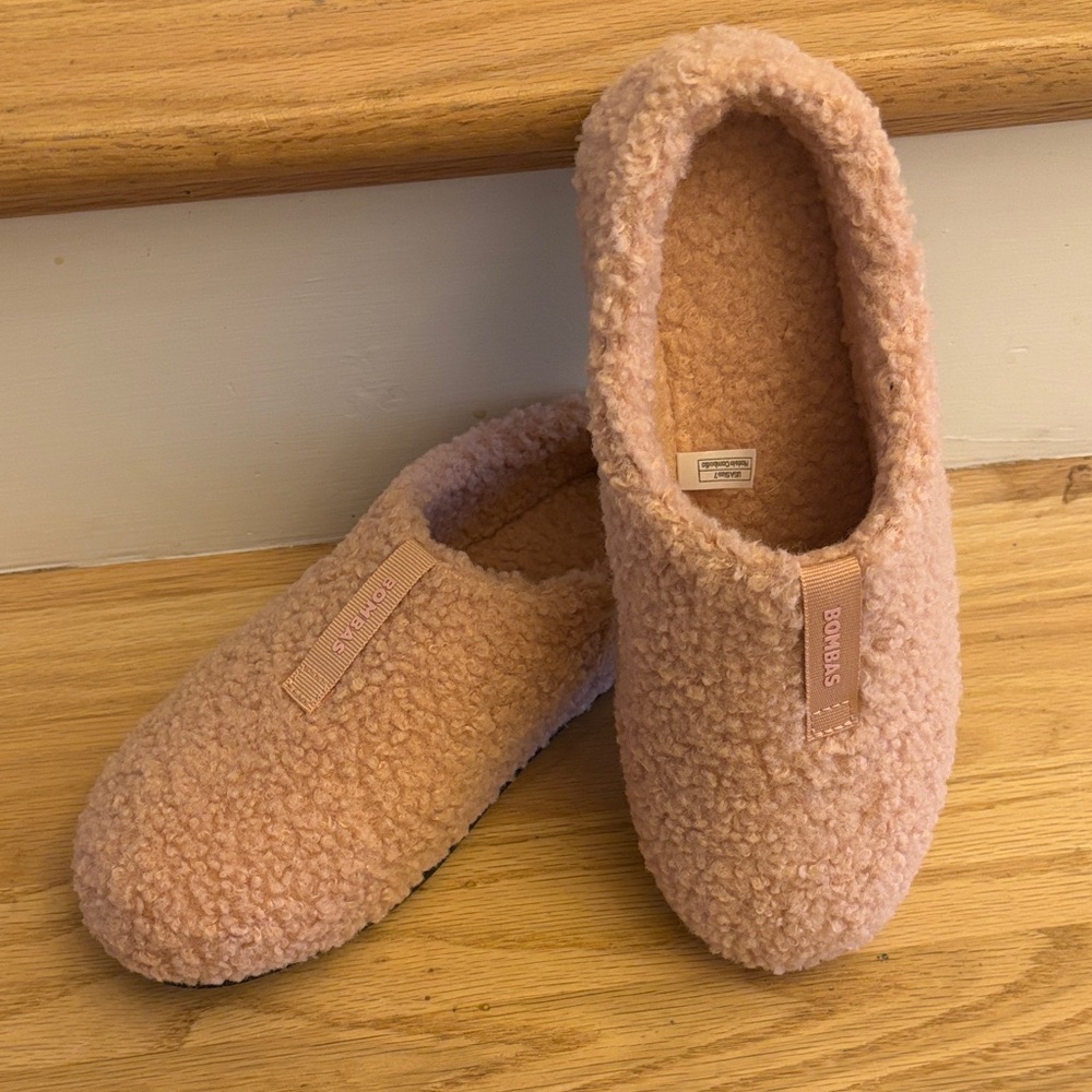 Bombas Blush Pink Slippers NWOT